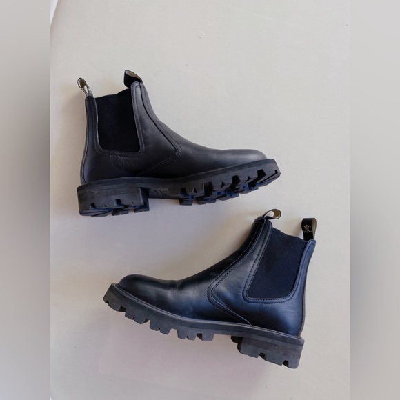 CELINE Margaret Chelsea boots - Picture 5 of 8